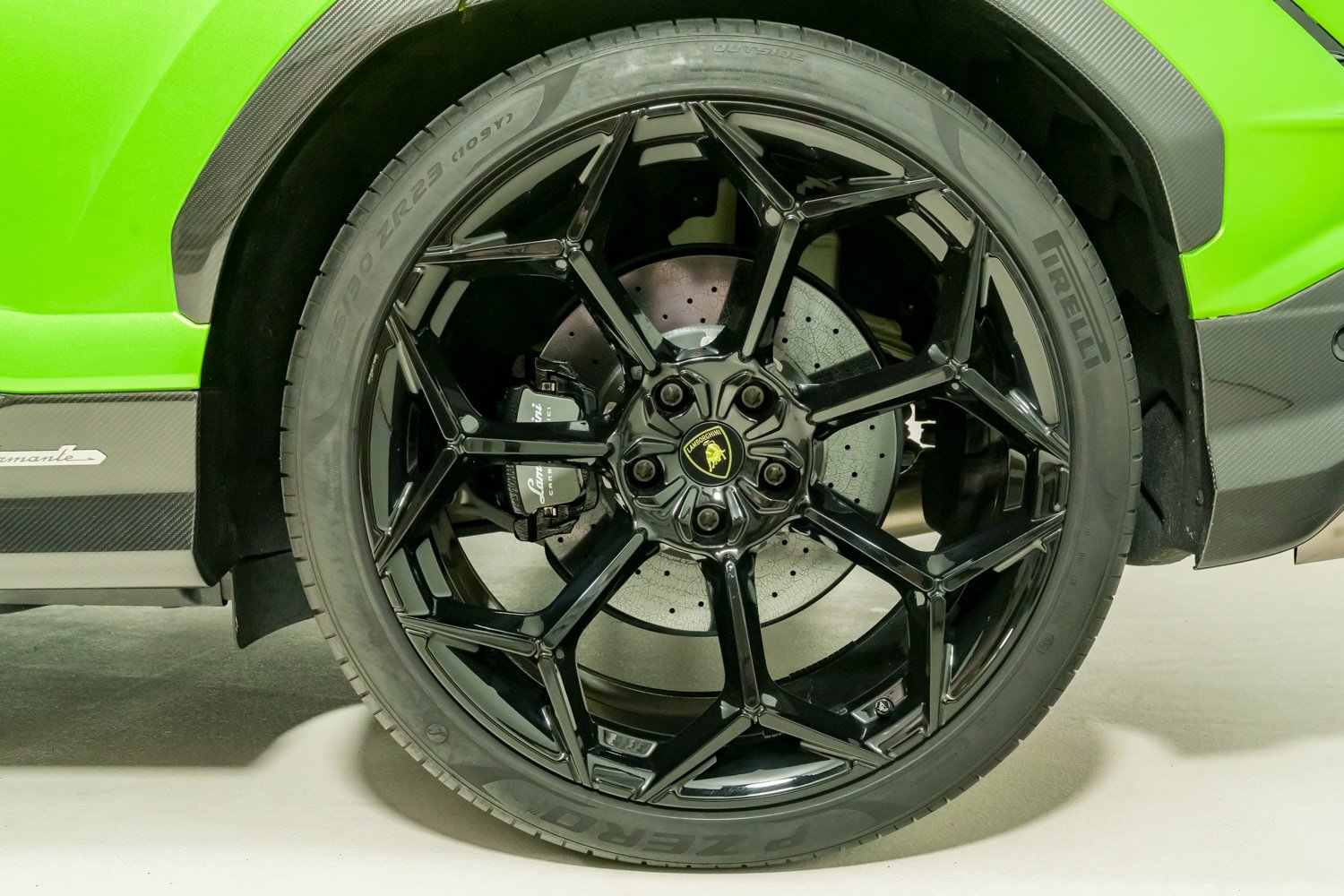 Used 2024 Lamborghini Urus Performante AWD/4WD image 13