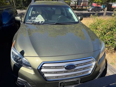 Used 2017 Subaru Outback 2.5i Premium AWD/4WD image 6
