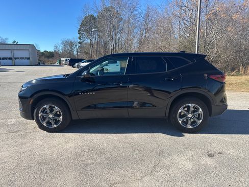 Used 2025 Chevrolet Blazer LT image 8