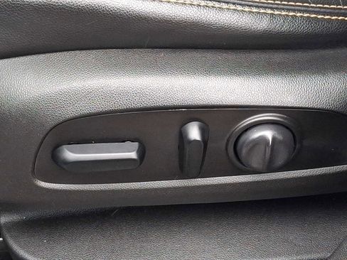 Used 2021 GMC Terrain SLT w/ Infotainment Package II image 30