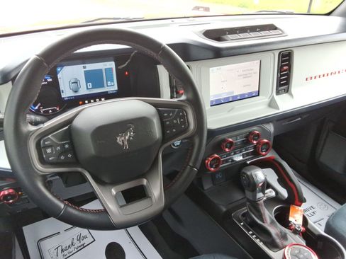 Used 2023 Ford Bronco Heritage Edition AWD/4WD image 12