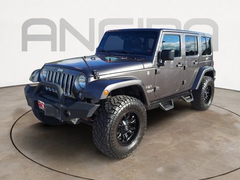 Used 2016 Jeep Wrangler Unlimited Sahara w/ Max Tow Package AWD/4WD image 6