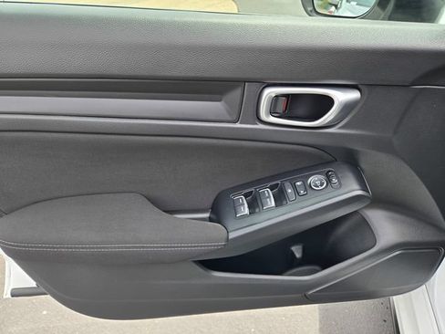 Used 2023 Honda Civic Sport image 16