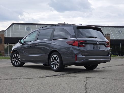 New 2026 Honda Odyssey EX-L image 17