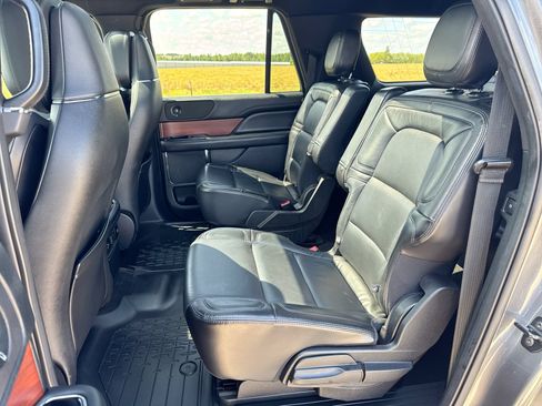Used 2021 Lincoln Navigator L Reserve AWD/4WD image 24
