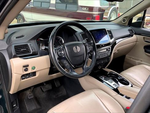 Used 2016 Honda Pilot Touring image 18