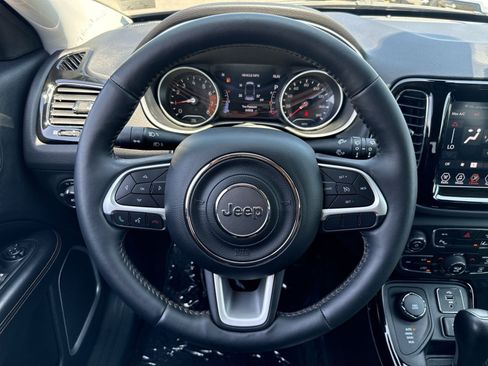 Used 2018 Jeep Compass Limited AWD/4WD image 16