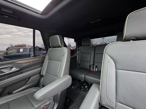 Used 2024 Chevrolet Tahoe Premier w/ Premium Package 2 AWD/4WD image 32