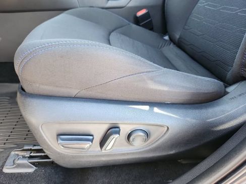Used 2022 Toyota RAV4 SE w/ Convenience Package AWD/4WD image 14