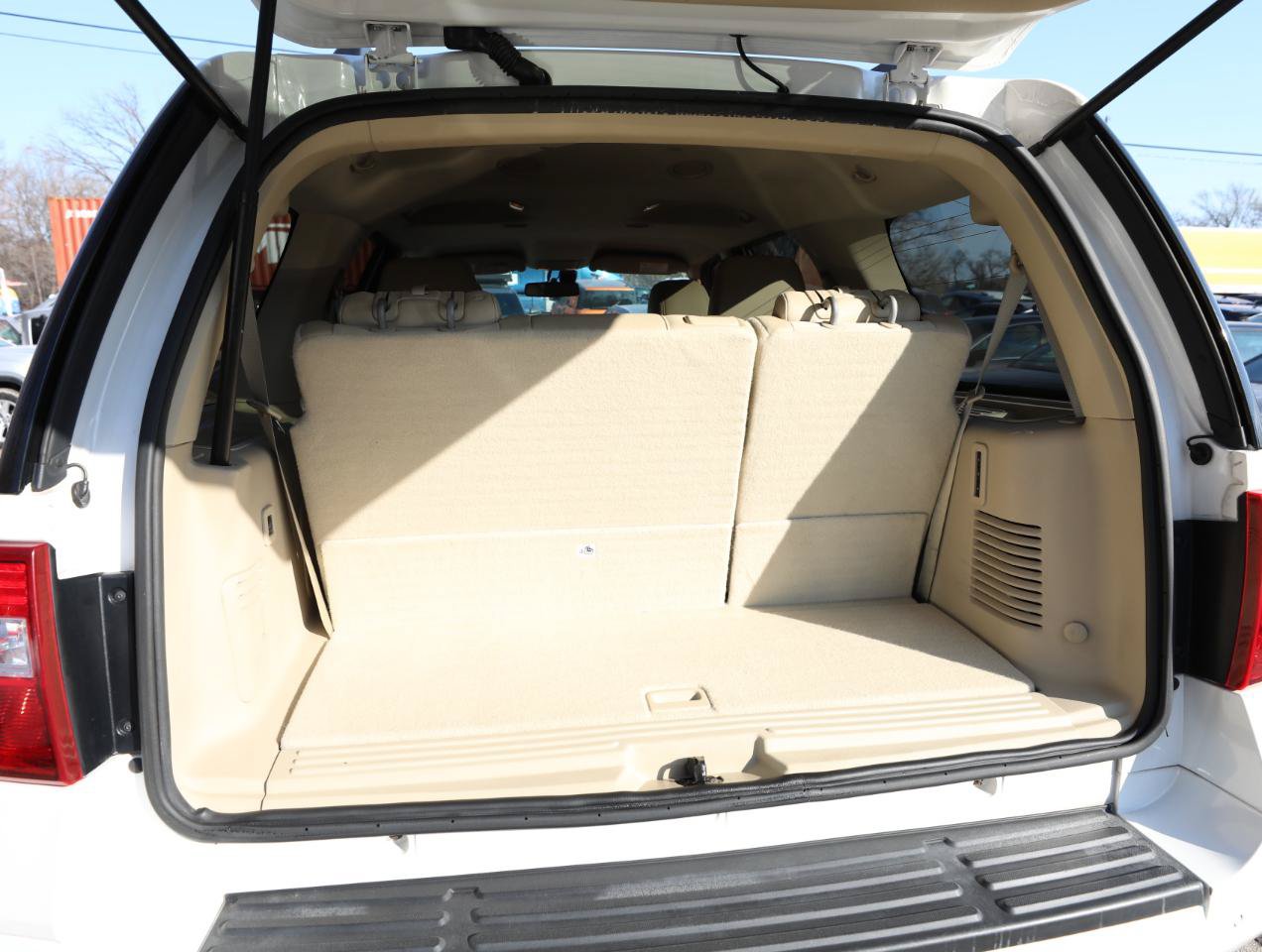 Used 2016 Ford Expedition Limited AWD/4WD image 13