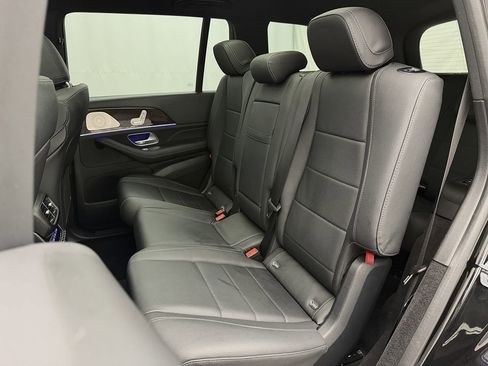 Used 2025 Mercedes-Benz GLS 450 4MATIC image 57