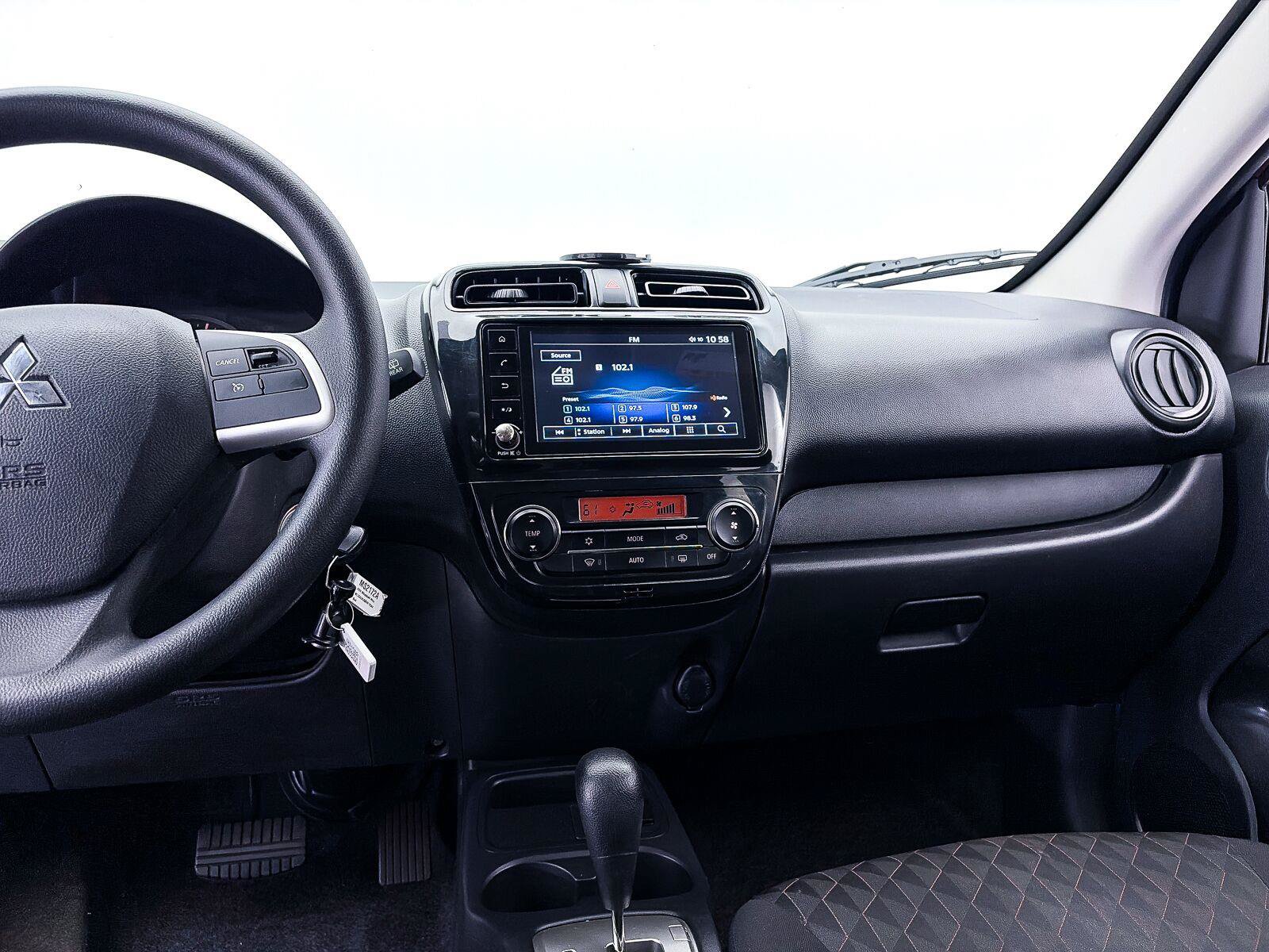 Used 2024 Mitsubishi Mirage ES FWD image 5