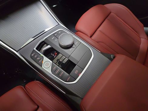 New 2025 BMW 330i xDrive Sedan w/ Premium Package image 19