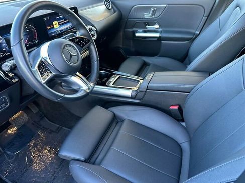 Used 2025 Mercedes-Benz GLA 250 4MATIC image 11