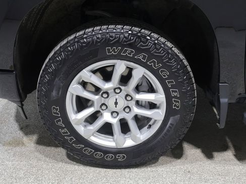 Used 2024 Chevrolet Silverado 1500 RST AWD/4WD image 10