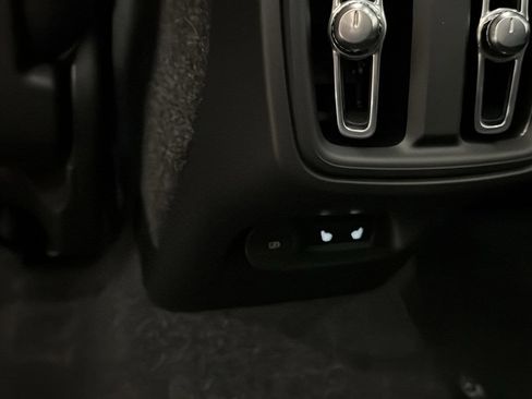 Used 2026 Volvo XC40 B5 Ultra w/ Protection Package Premier image 28