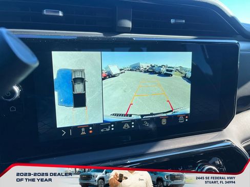 Used 2024 GMC Sierra 2500 AT4X image 32