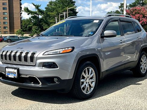 Used 2018 Jeep Cherokee Limited AWD/4WD image 1