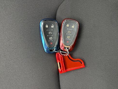 Used 2020 Chevrolet Camaro LT RWD image 49