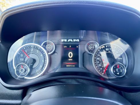 Used 2024 RAM 2500 Tradesman w/ Chrome Appearance Group image 16