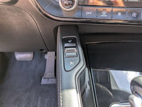 Used 2024 Kia Telluride EX w/ EX Captain's Chair Package AWD/4WD image 26