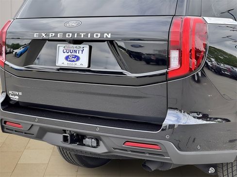 New 2025 Ford Expedition Active image 43