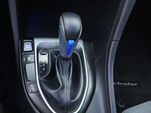 Used 2020 Hyundai Veloster 2.0 image 20