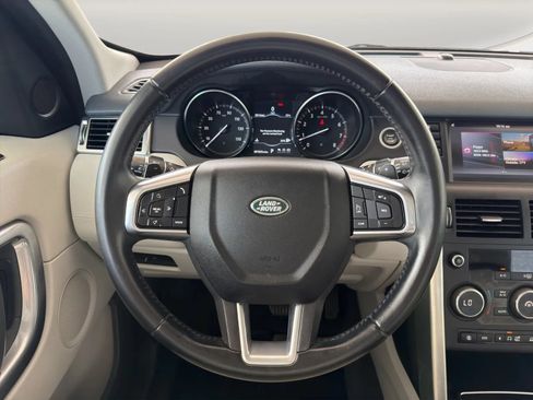Used 2019 Land Rover Discovery Sport HSE AWD/4WD image 9