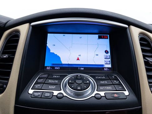 Used 2017 INFINITI QX50 2WD w/ Deluxe Touring Package image 6