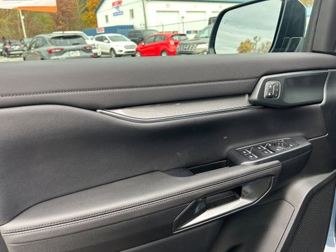 New 2025 Ford Ranger Lariat w/ Black Appearance Package image 47