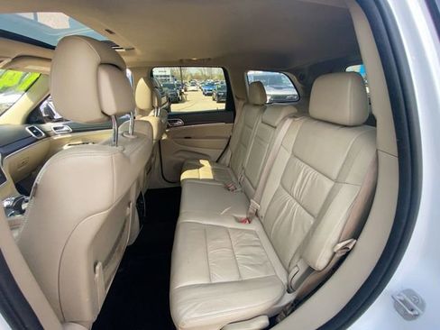 Used 2014 Jeep Grand Cherokee Limited AWD/4WD image 2