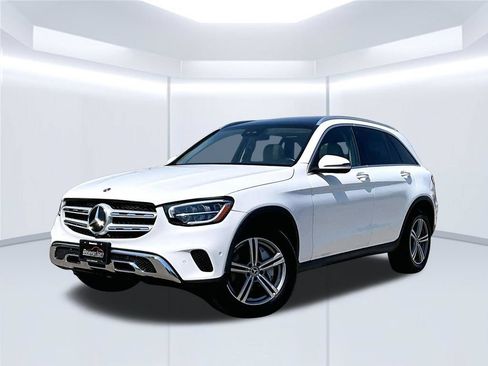 Used 2022 Mercedes-Benz GLC 300 image 2
