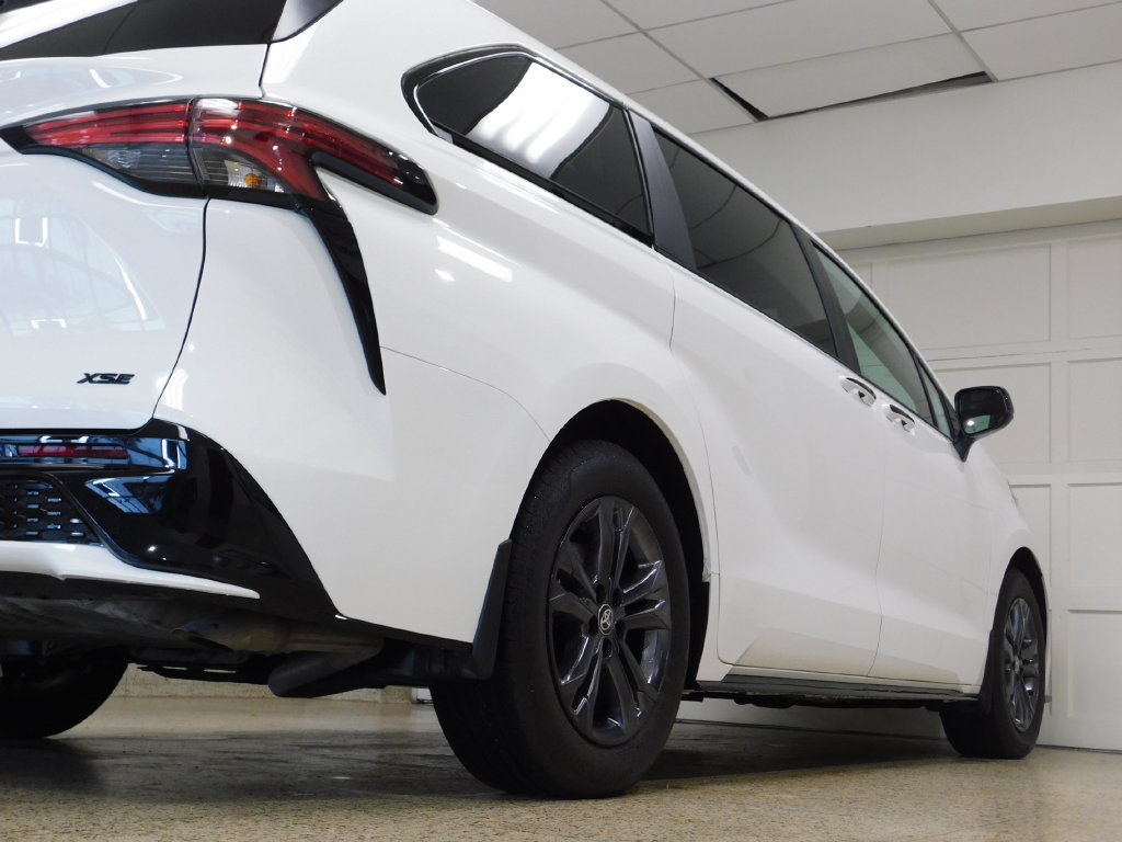 Used 2026 Toyota Sienna XSE AWD/4WD image 63