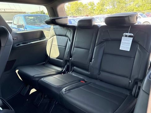 New 2025 Lincoln Navigator Reserve w/ Jet Appearance Package AWD/4WD image 19