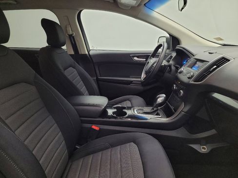 Used 2018 Ford Edge SE image 21