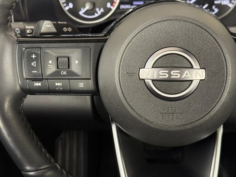 Used 2023 Nissan Pathfinder SL image 18