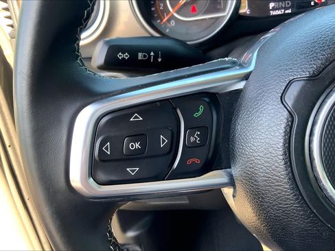 Used 2018 Jeep Wrangler Unlimited Sahara w/ LED Lighting Group AWD/4WD image 23
