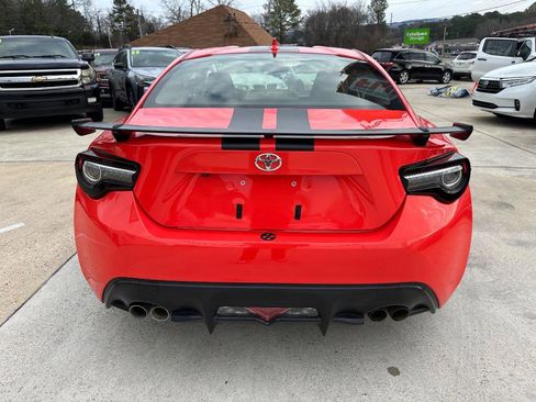 Used 2017 Toyota 86 image 16
