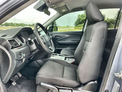 Used 2023 Honda Ridgeline Sport image 11