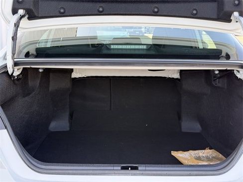 Used 2025 Toyota Camry SE w/ Convenience Package image 33