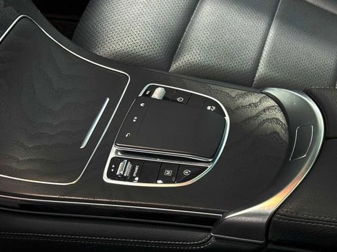 Used 2020 Mercedes-Benz GLC 300 image 27