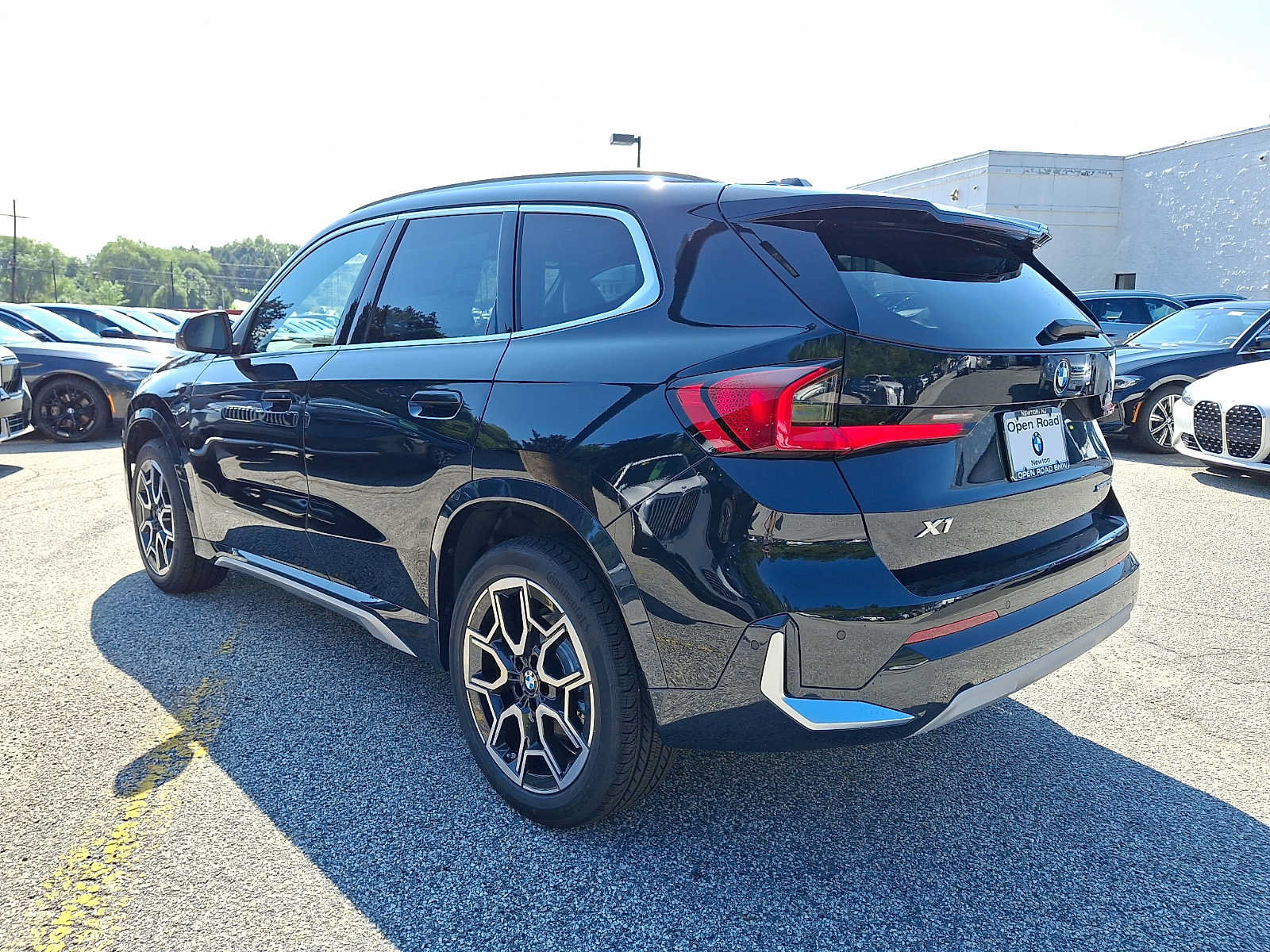 New 2027 BMW X1 xDrive28i AWD/4WD image 3