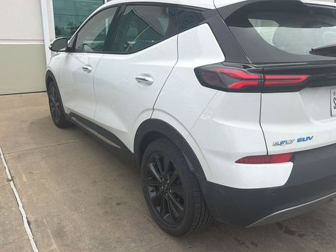Used 2022 Chevrolet Bolt EUV Premier w/ Launch Edition FWD image 6