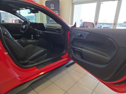 Used 2025 Ford Mustang Dark Horse image 16