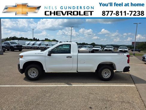 Used 2021 Chevrolet Silverado 1500 W/T w/ WT Value Package AWD/4WD image 3