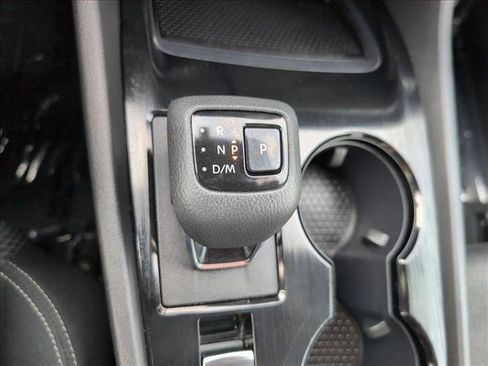 Used 2024 Nissan Rogue SV image 12