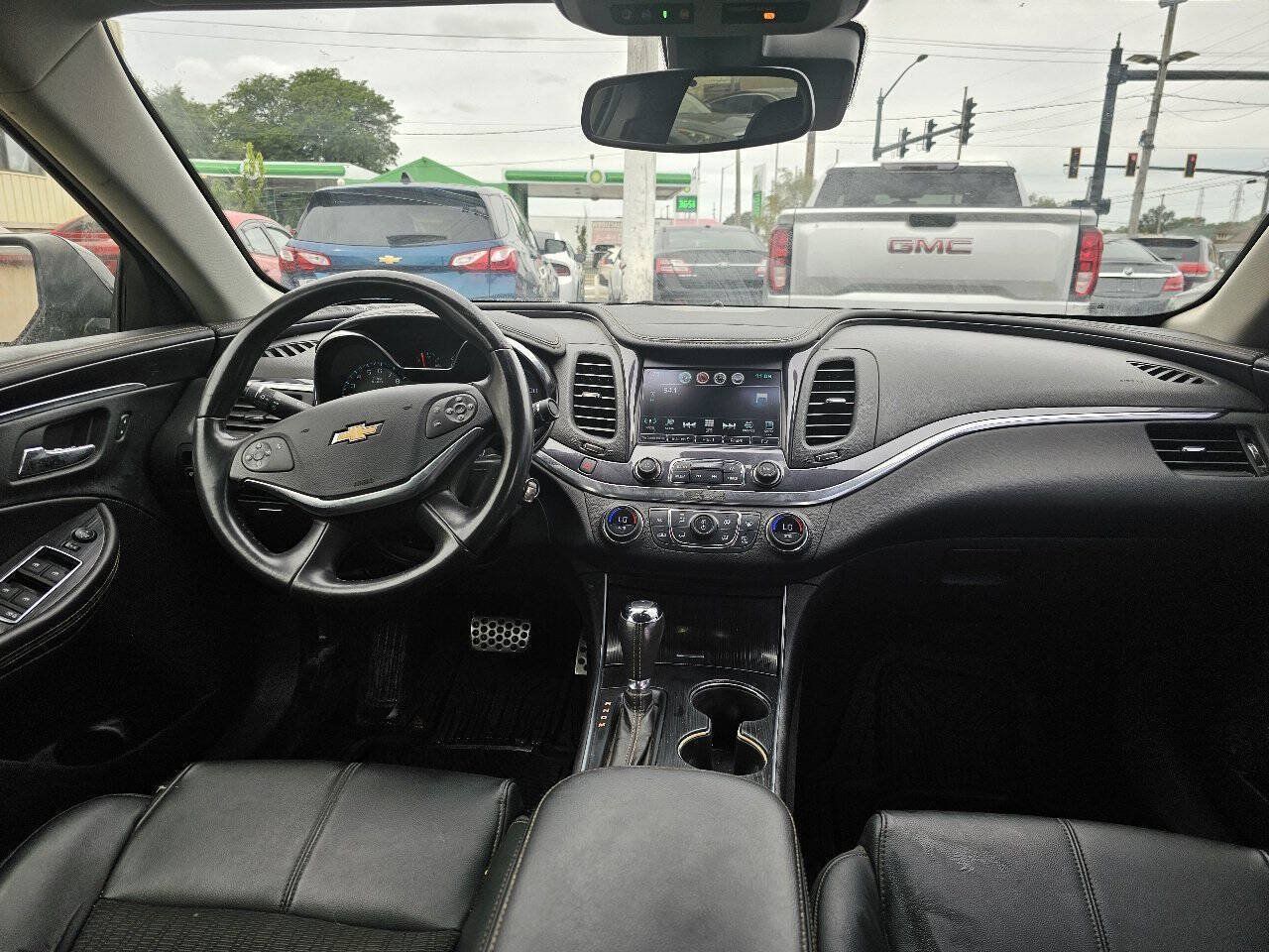 Used 2016 Chevrolet Impala LT FWD image 14