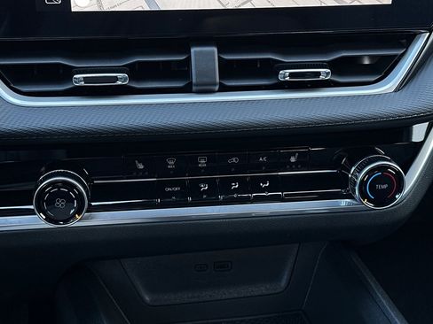 New 2026 Chevrolet Equinox LT image 21