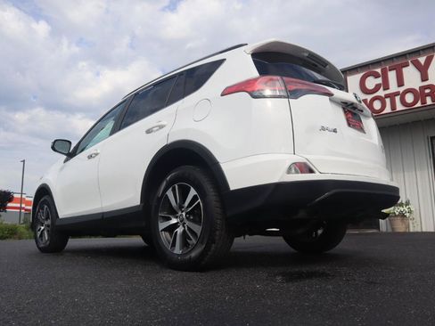 Used 2017 Toyota RAV4 XLE AWD/4WD image 20