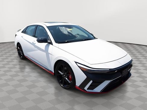 Used 2025 Hyundai Elantra N FWD image 3
